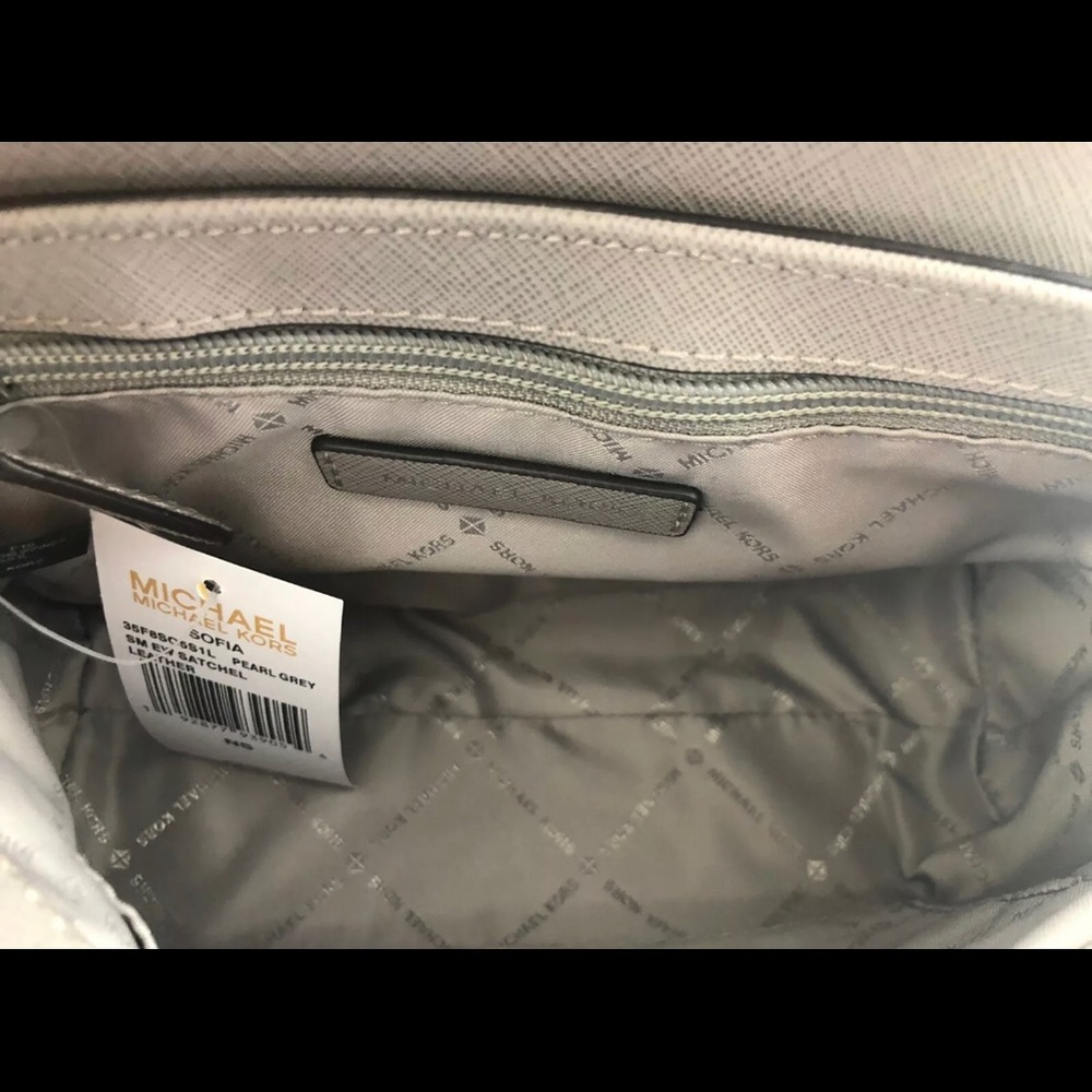 🌸🍃 Michael Kors Grey leather Sofia Crossbody Purse - Picture 8 of 8